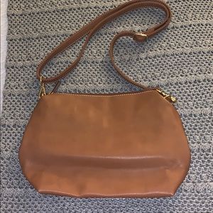 ✨never used✨Carpisa cross body